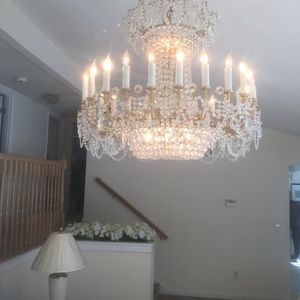 Stunning 36’ Chandelier 32 candle